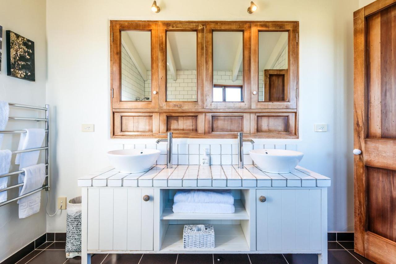 Отель The Loft At Cypress Ridge Estate Onetangi Экстерьер фото